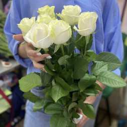 Букет 7 белых роз