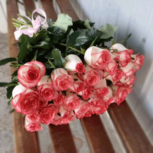 31 розовая роза в Белогорске