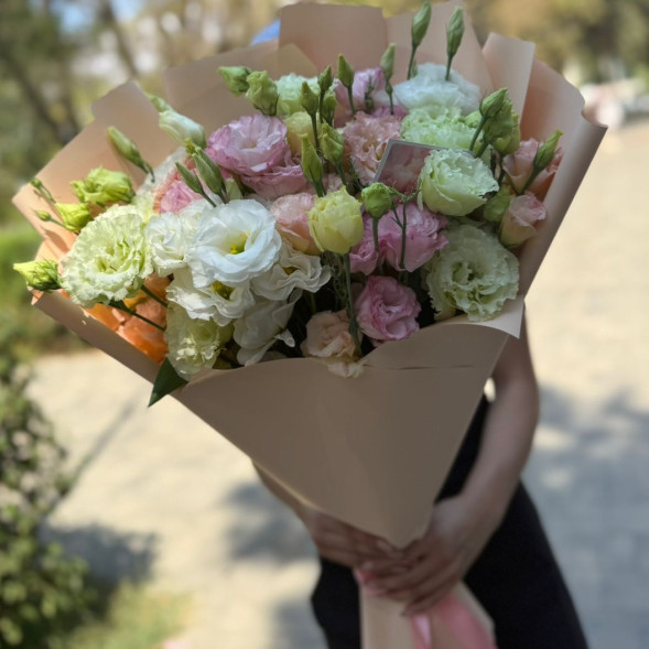 Букет из эустом Летнее утро в Белогорске